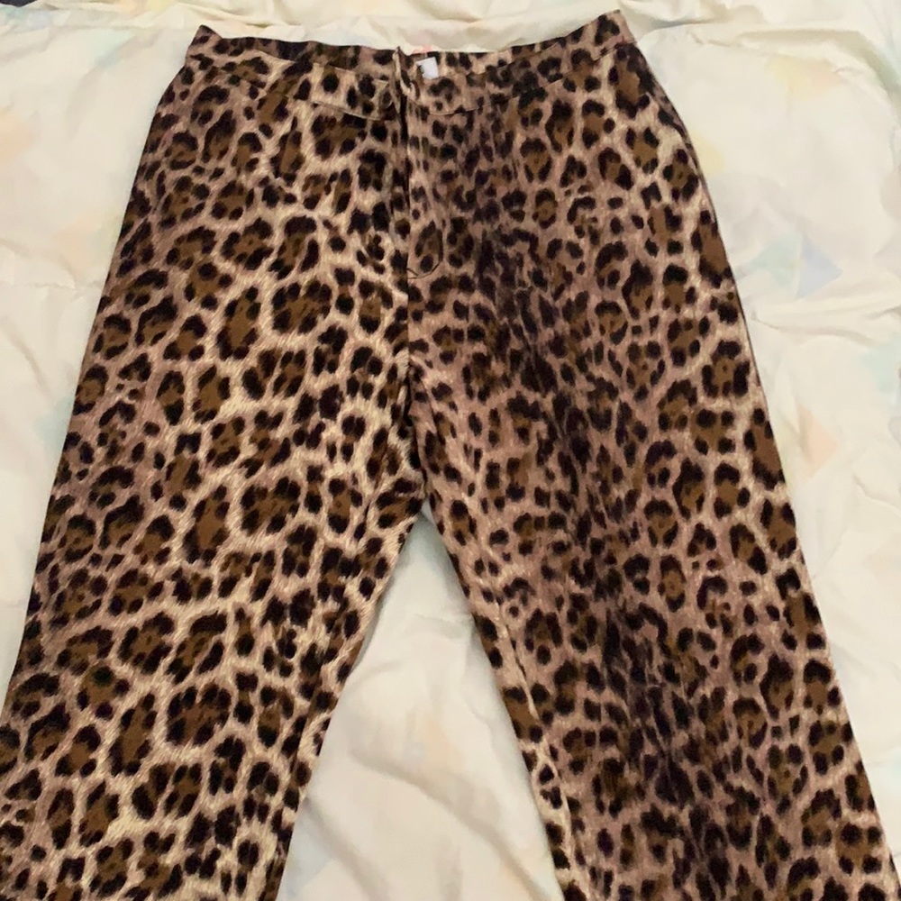 Animal leopard print straightish/flare pants!!